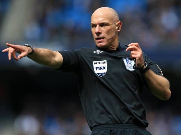 Khám phá thêm về trọng tài Howard Webb và sự nghiệp của ông