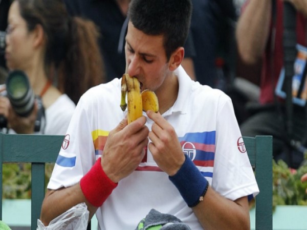 Có nên ăn chuối trước khi đá bóng? Sự thật bạn cần biết