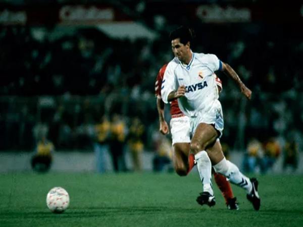 TOP hậu vệ cánh phải Real xuất sắc nhất mọi thời đại