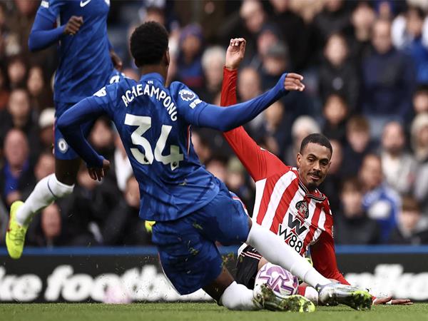 Hàng thủ – “tử huyệt” khiến Chelsea đánh rơi quá nhiều điểm