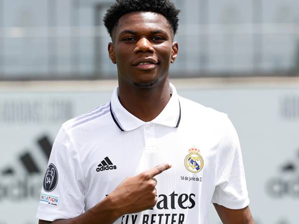 Tin MU 18/11: MU nhắm chiêu mộ Aurelien Tchouameni