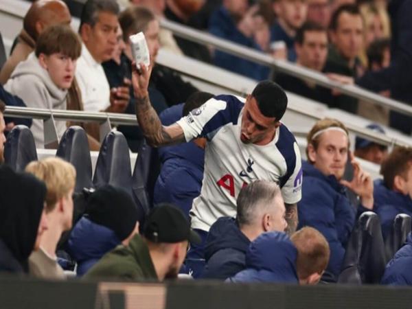 Thành tích sân nhà tệ hại của Tottenham