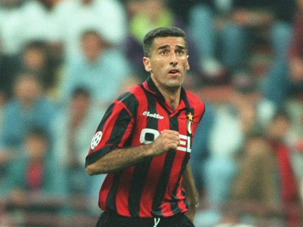 hậu vệ huyền thoại AC Milan hậu vệ huyền thoại AC Milan