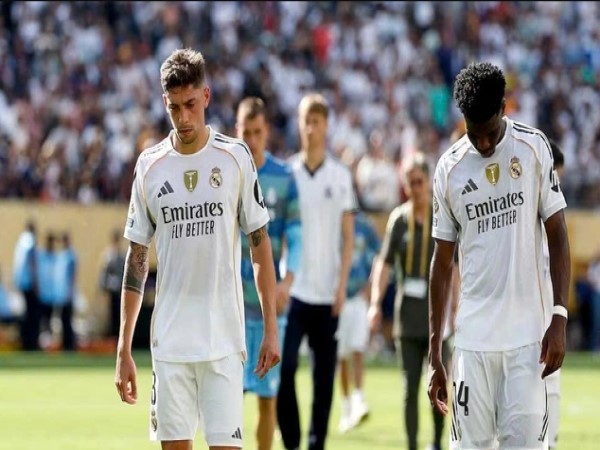 Tin Real: Hỗn loạn trước El Clasico, bên bờ khủng hoảng